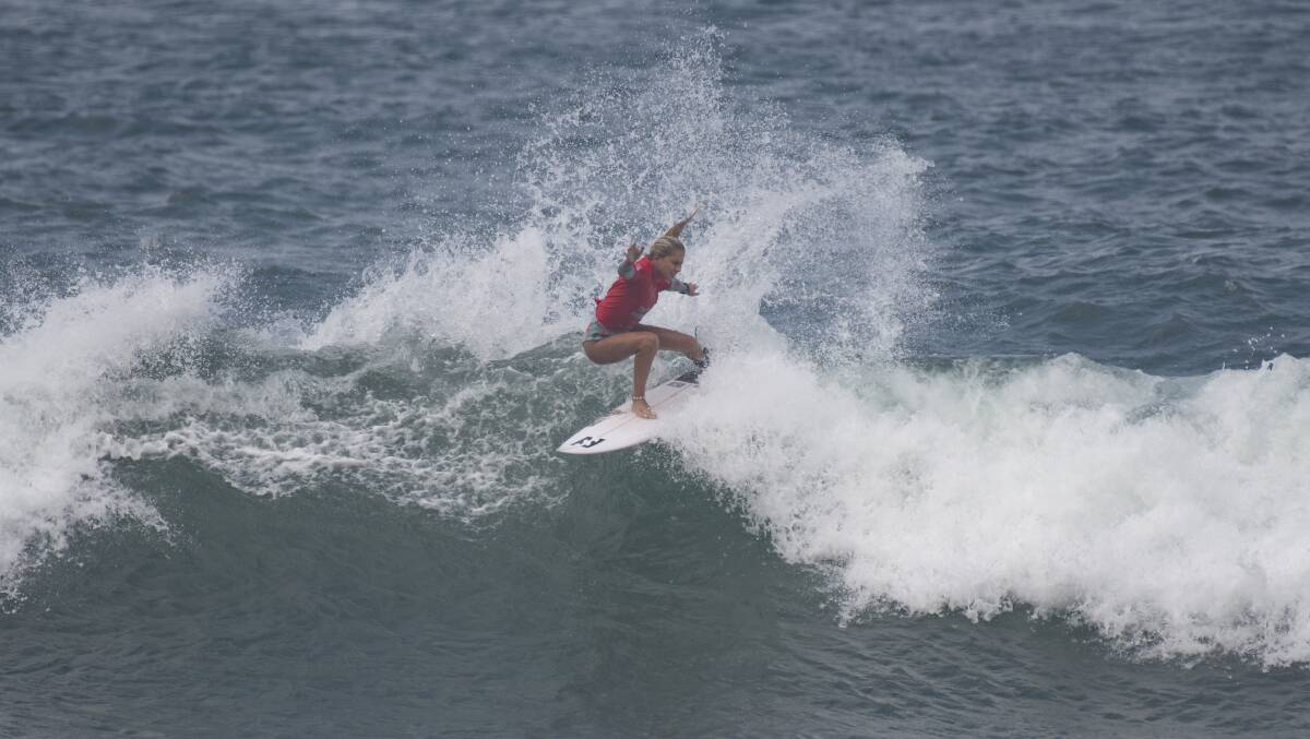 Riding high: Charli Hurst conquered the Manly waves at the Sydney Surf Pro Junior. Picture: Ethan Smith / Surfing NSW.