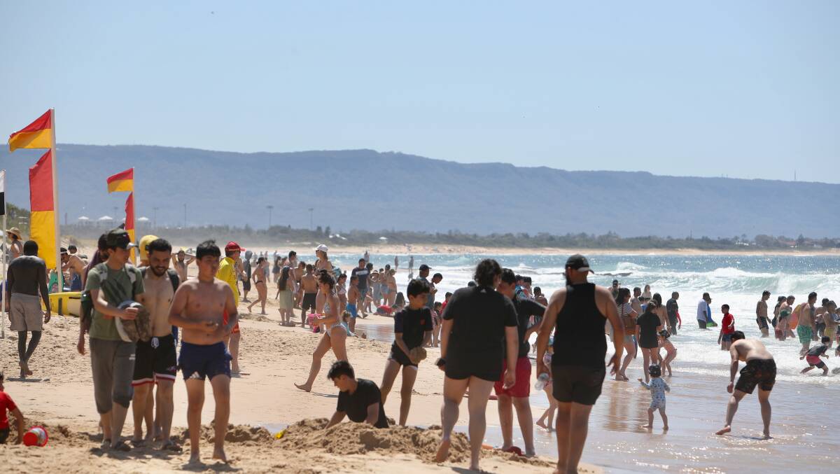 Warn weather and a 10-day run of NSW being COVID-19 free in early October led to large crowds at many Wollongong beaches. Picture: Adam McLean.