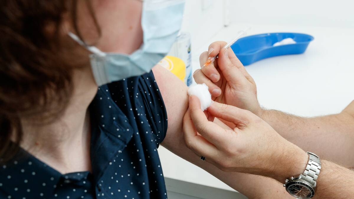 Officials urge at-risk groups to book-in as flu shots arrive in the Illawarra
