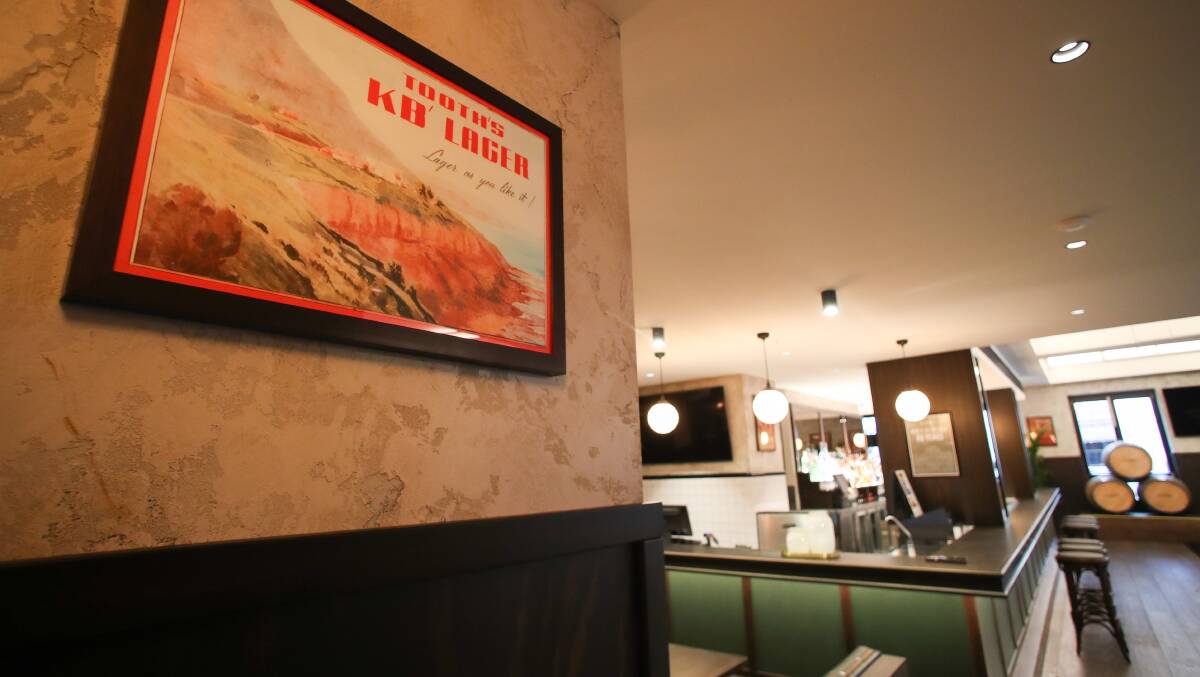 New operators Nikki and Ryan Aitchison have restored the pub to some of its former glory, adding 1930s paint colours and heritage posters into the decor.