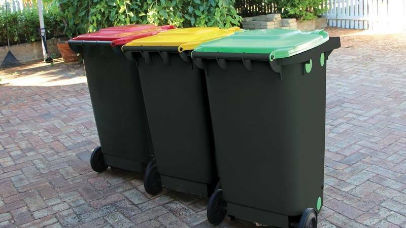 Extra bin collection: With green and red bins both to be collected weekly, there will be some weeks when householders put out three bins.