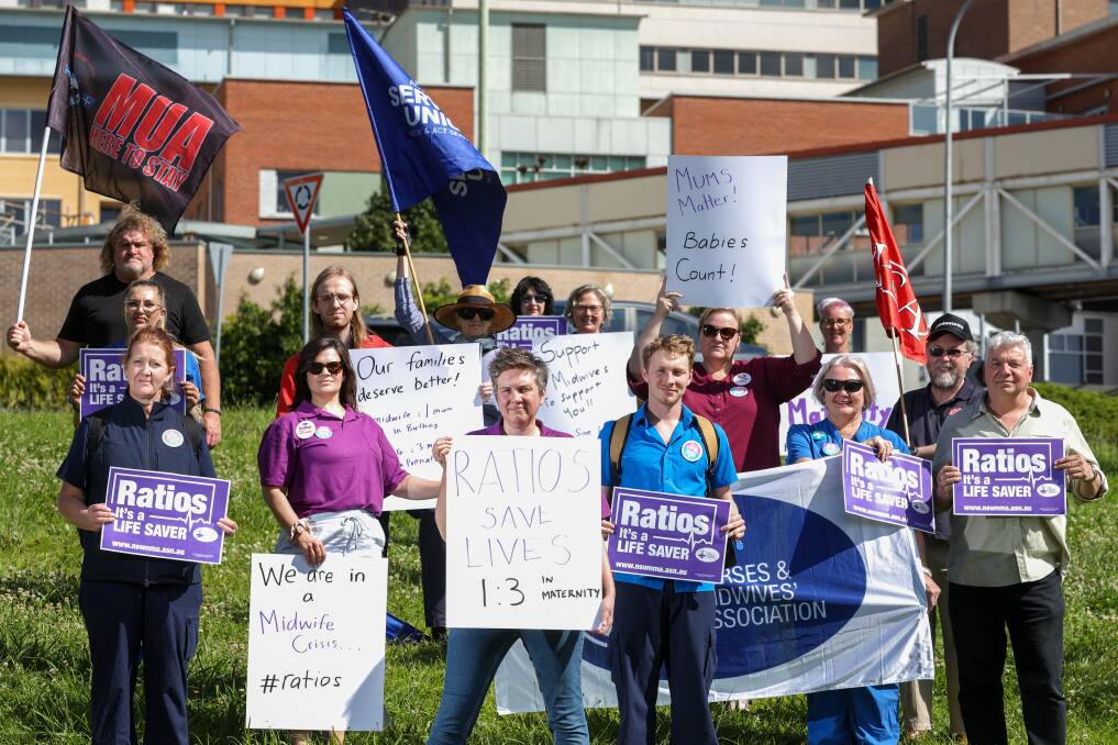 Wollongong midwives staged a rally outside the hospital to highlight long-term staff shortages, and call on the government to put in place guaranteed staffing ratios within postnatal maternity wards.