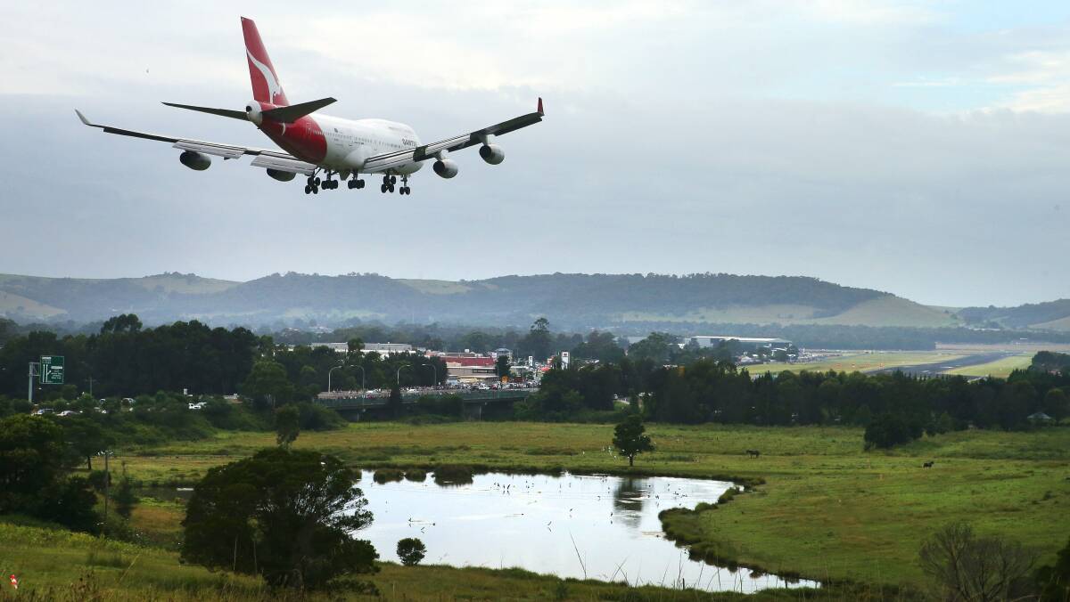 Mayor's bid to land Qantas pilot academy at Illawarra airport