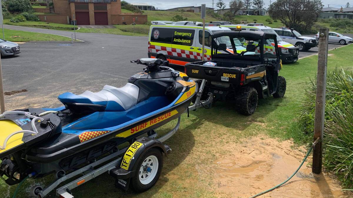 Paddleboarders rescued after being swept four kilometres out to sea at Currarong