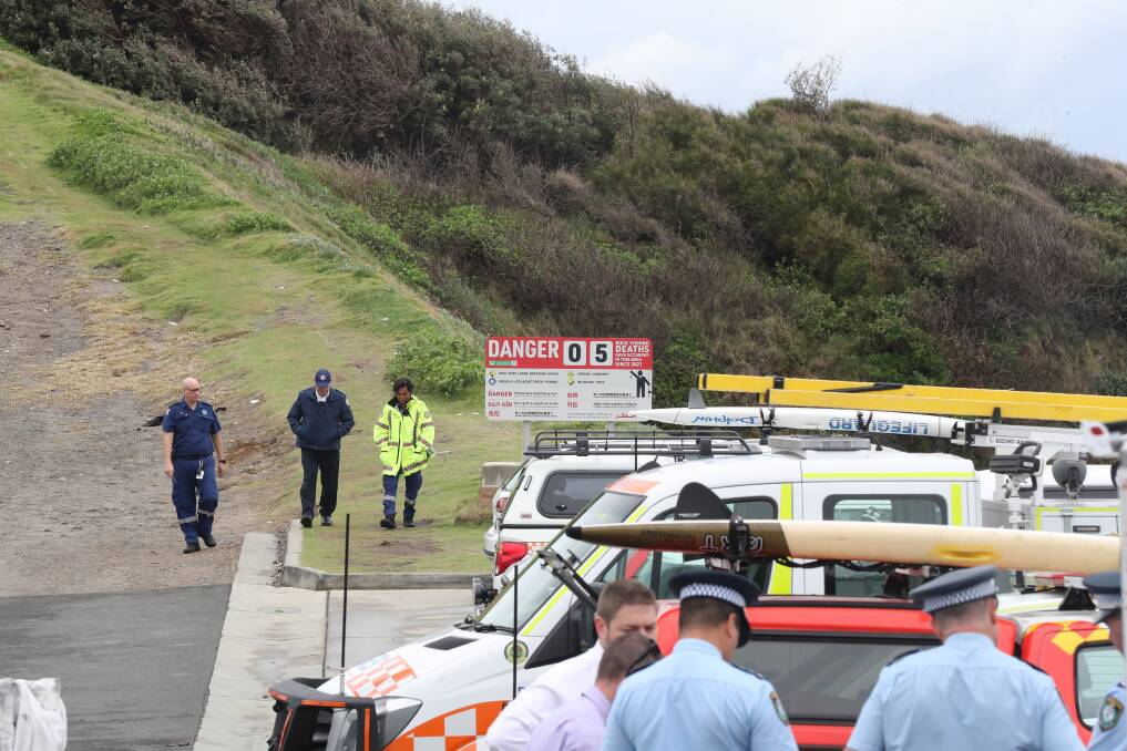 A large scale search for a missing rock fisherman off Hill 60 on Tuesday. Picture: Robert Peet