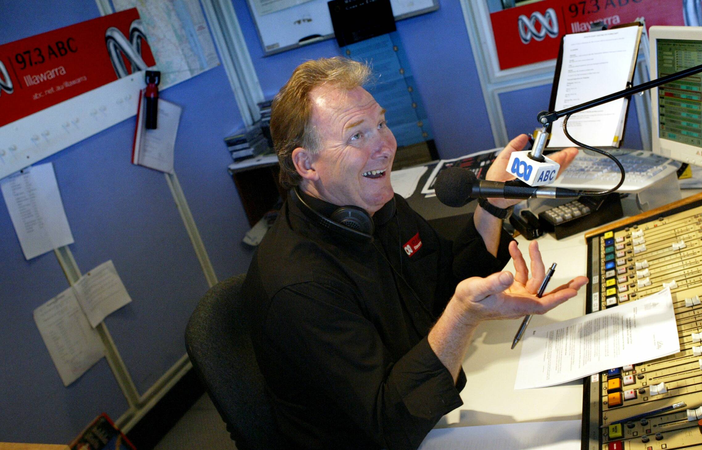 ABC announcer Peter Riley says goodbye in 2016 Illawarra Mercury Wollongong, NSW