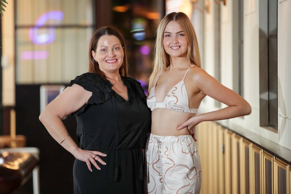 Natasha Panetta and Talia Rogan at B. Lucky and Sons in Wollongong for the 2022 Stars of Wollongong Launch. Picture: Adam McLean