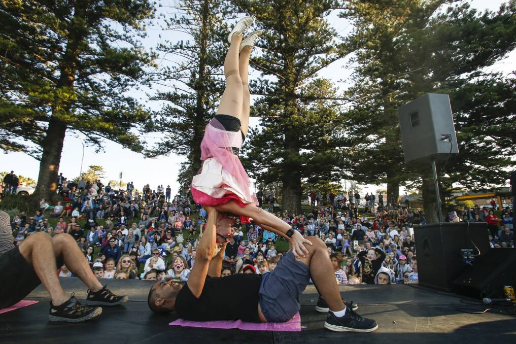 MERC, NEWS, KISS ARTS FESTIVAL Pic taken Saturday April 27 2019. Photos from the KISS Arts Festival at Black Sand Beach, Kiama. Audience member John Gouy get roped into performing with the eccentric Kiki Bittovabitsch. Picture: Anna Warr