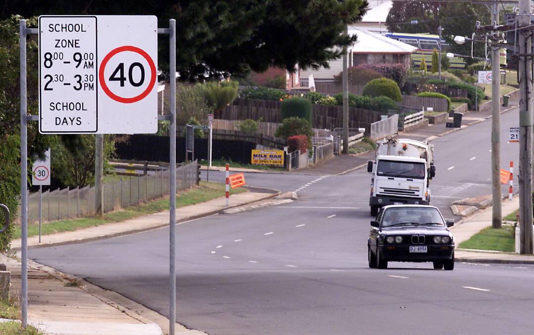 ACM file image of a school zone sign.