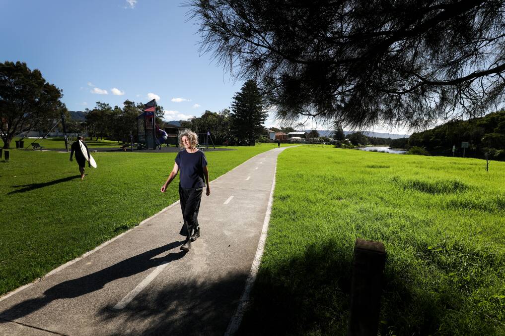 Lizzie Buckmaster Dove walking along the path at Bellambi Lagoon where she will be taking guided art tours. Picture: Adam McLean