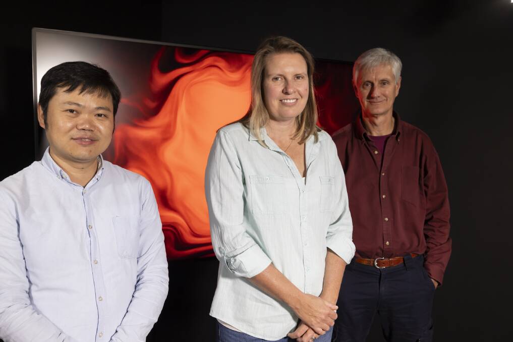 Aspire Scholarship Eureka Prize for Excellence in Interdisciplinary Scientific Research (Finalist team) The Time Travellers, University of Wollongong Left to right: Bo Li, Zenobia Jacobs and Richard 'Bert' Roberts