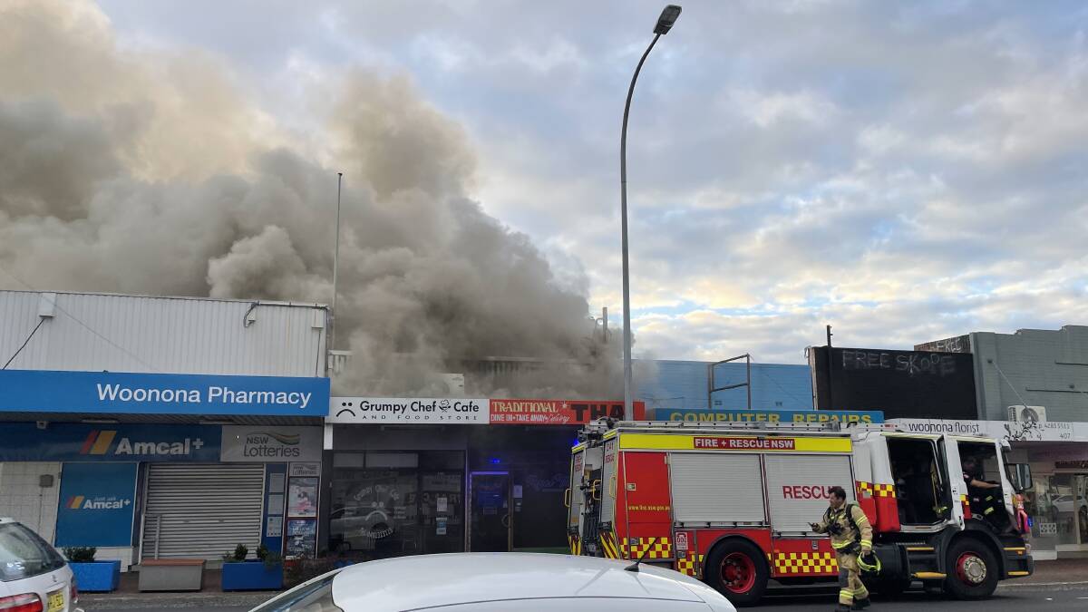 A restaurant fire at Woonona on Wednesday morning. Picture by Joel Farmer.