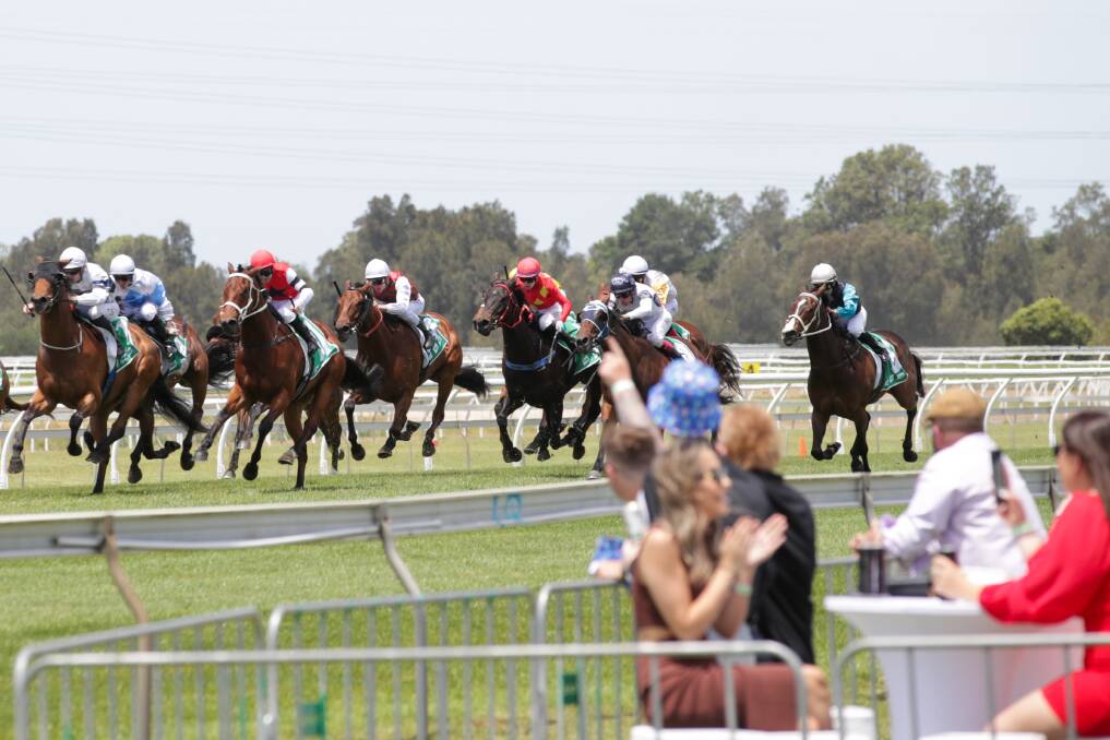 MERCURY NEWS Photo from celebrations at Kembla Grange racecourse for The Gong race day. 19th of November 2022. Story: Kate McIlwain. Photo: Adam McLean