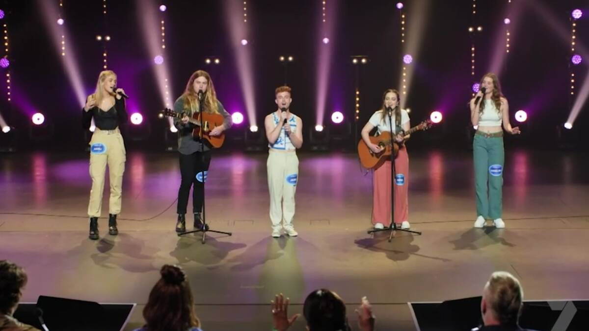 Amali Dimond (far left) performs with her group "Honey" for the Australian Idol judges. Picture by Seven.