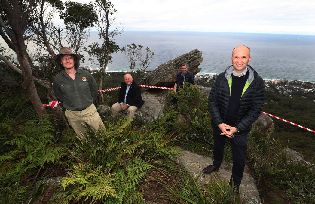 SPECTACULAR: Atticus Fleming from National Parks and Wildlife, Lee Evans MP, NSW Treasurer Dominic Perrottet and NSW Energy and Environment Minister Matt Kean at Sublime Point for the funding announcement. Picture: Robert Peet