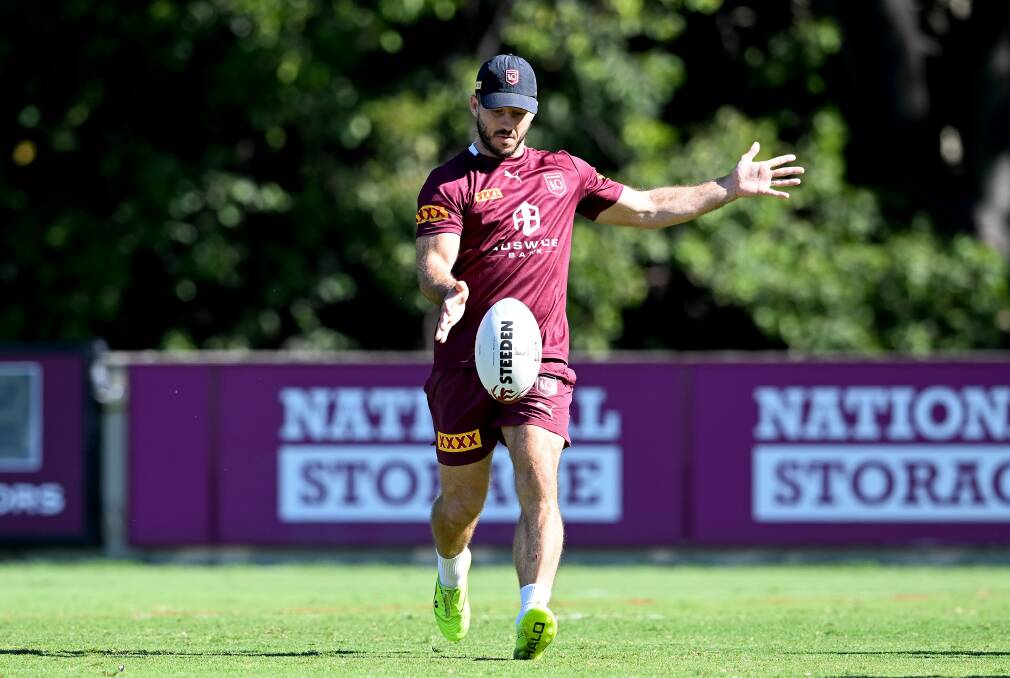 LOOKING UP: Ben Hunt will start at hooker for Queensland on Wednesday. Picture: Getty Images