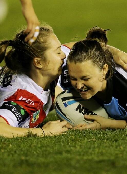 Kezie Apps and Jade Etherden traded tries in the women's nines at Cronulla.