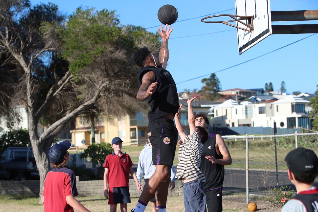 KING OF THE KIDS: Sydney NBL Next Star Didi Louzada mixes is up with the locals at Kiama Downs this week. Picture: Sylvia Liber