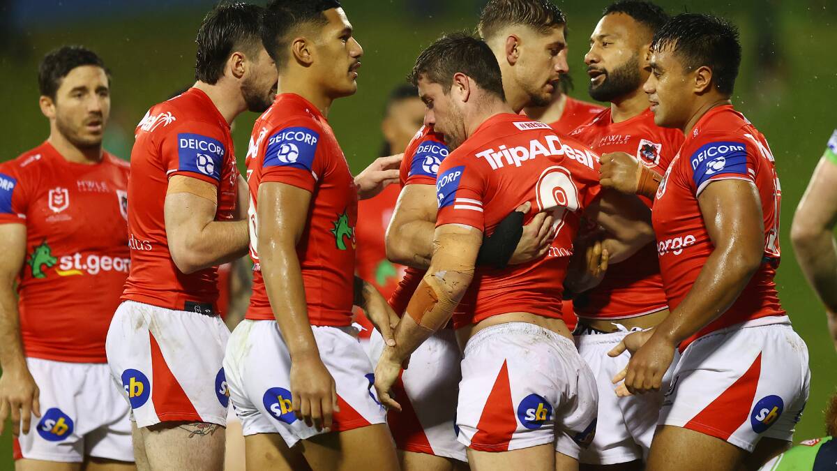 Desperate Dragons hold off fast-finishing Raiders in Wollongong