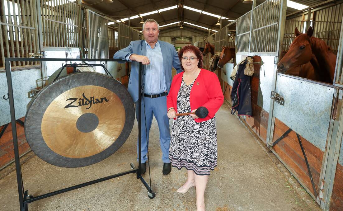 Steve Keene with Wollongong Deputy Lord Mayor Tania Brown, who will bang the gong today. Picture by Adam McLean