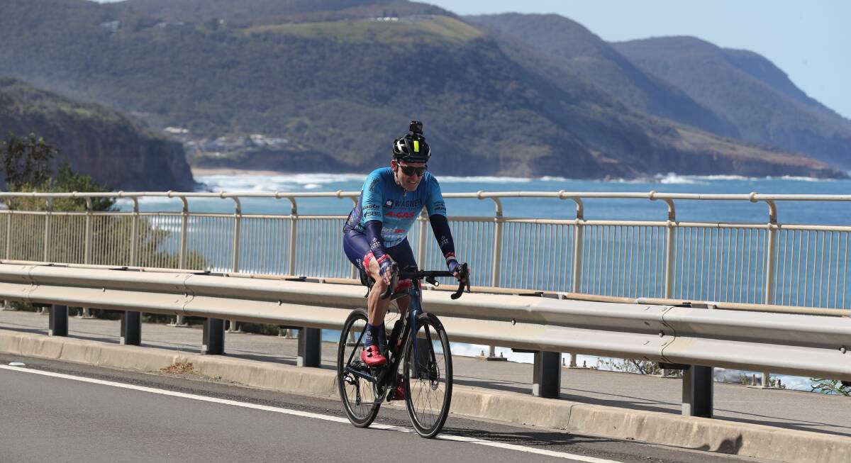 Rupert Guinness rides the Wollongong 2022 world championships course on Wednesday. Picture by Robert Peet