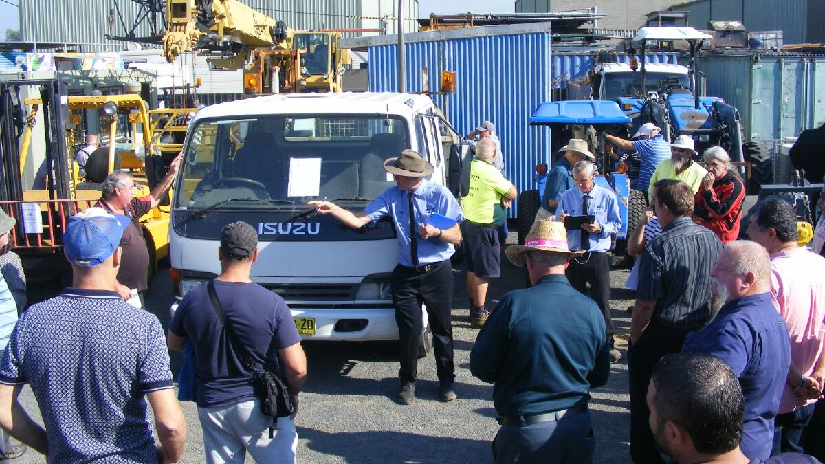 CALLING ALL BIDDERS: South Coast Auctions hold auctions most Saturday's at their Kemblawarra auction house and have now opened up online bidding where buyers Australia wide can bid for items from their computer.