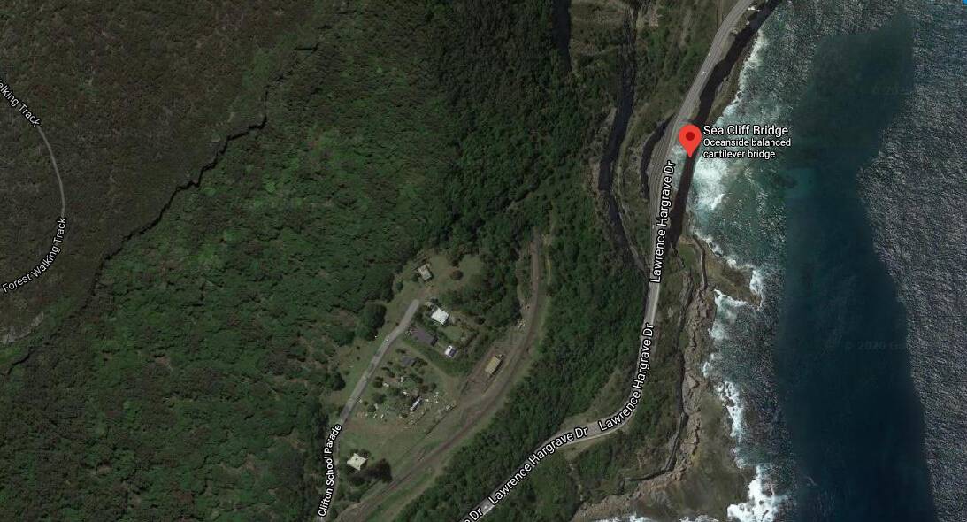 Injured teen sparks complex rescue at Sea Cliff Bridge