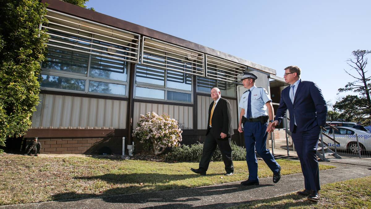 NOT FIT FOR PURPOSE: Heathcote MP Lee Evans, Supt Chris Craner and NSW Minister for Police Troy Grant tour Helensburgh police station ahead of Friday's announcement. Picture: Adam McLean 