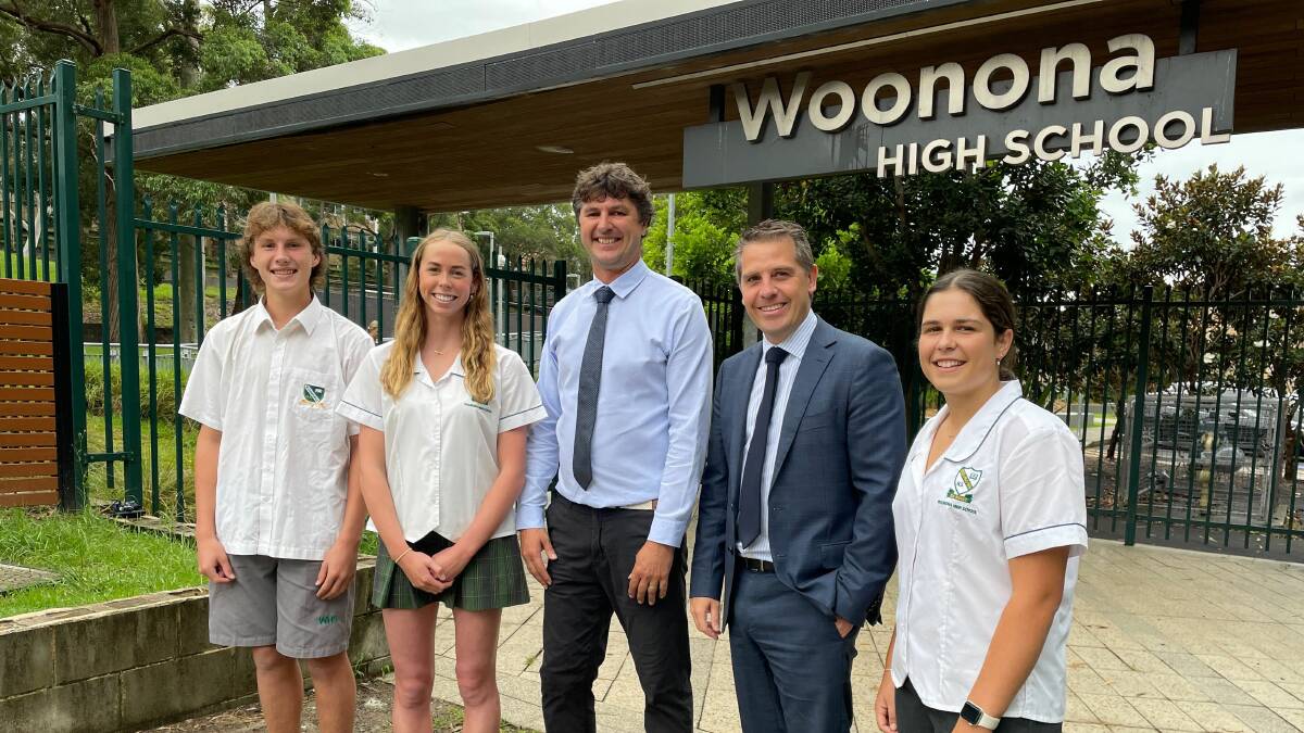 Harry Sargent-Wilson, Madison Jones, Woonona High School deputy principal Shane Rayner, Keira MP Ryan Park and Kate Luyten during Tuesdays election promise by Labor. Picture by Nadine Morton