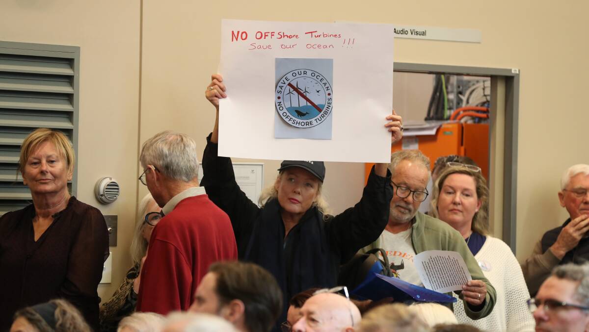 Just some of the crowd at a community forum about the wind farm proposal in Thirroul. Picture by Robert Peet