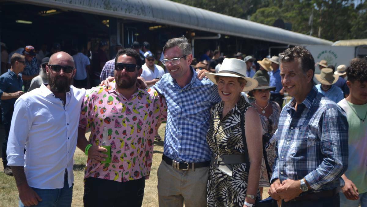  Dom Perrottet, Fiona Kotvojs, and Andrew Constance at the Moruya Cup.
