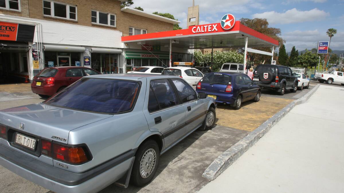 SCENE OF THE CRIME: An attendant at Caltex service station in Wollongong was held up at knife point in the early hours of Monday. Picture: Robert Peet.