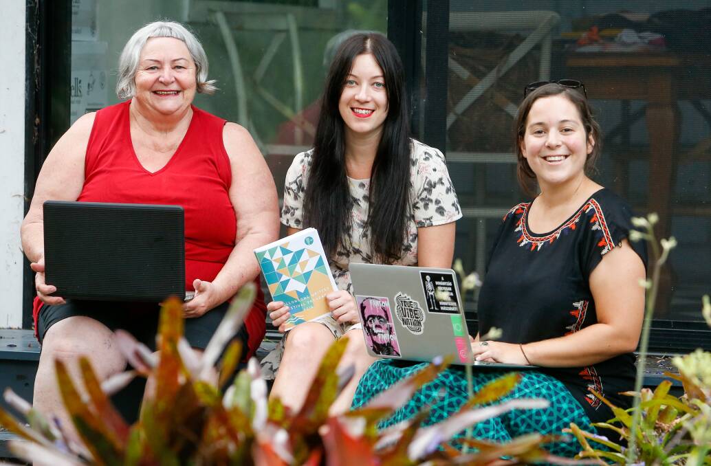 Writers Linda Godfrey and Chloe Higgins with Wollongong Writers Festival Director Hayley Scrivenor. Picture: Adam McLean
