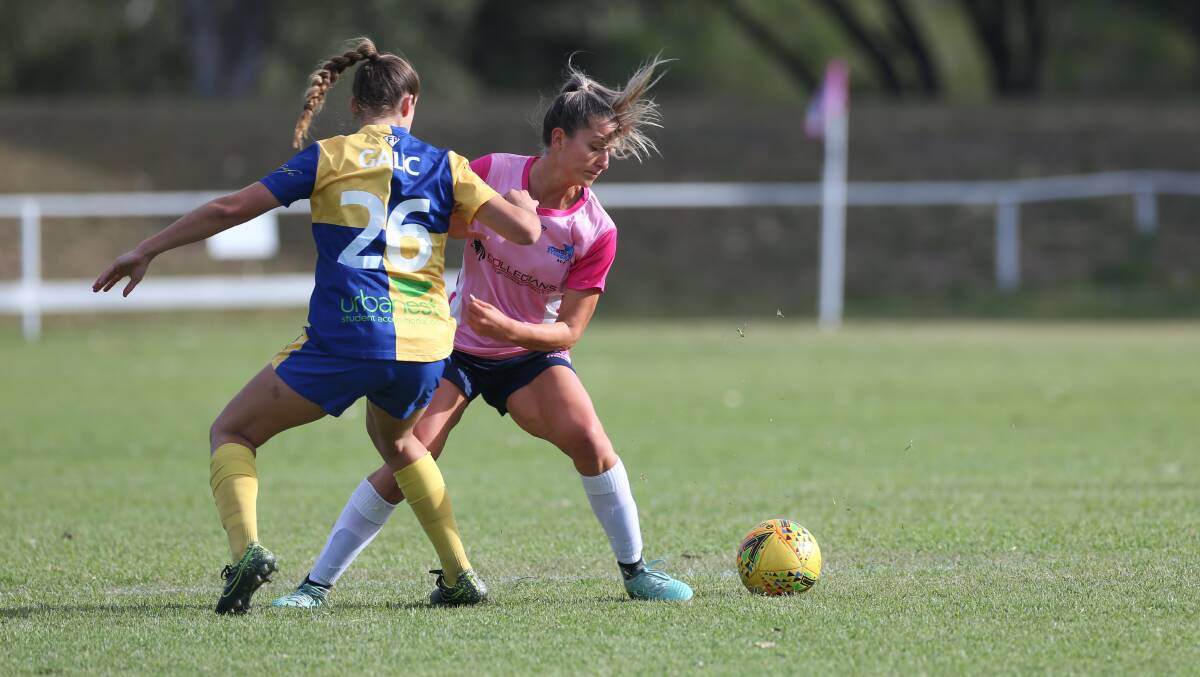 MUST WIN: Illawarra's Liana Danakos and her Stingrays teammates will be looking for a hat-trick of victories this weekend when they host North West Sydney Koalas. Picture: GEORGIA MATTS
