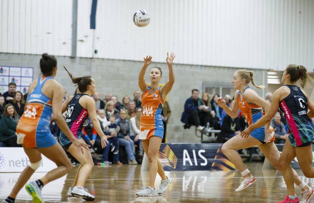 Returning home: Taylah Davies in action for the Giants in last year's Australian Netball League. Picture: Sitthixay Ditthavong.