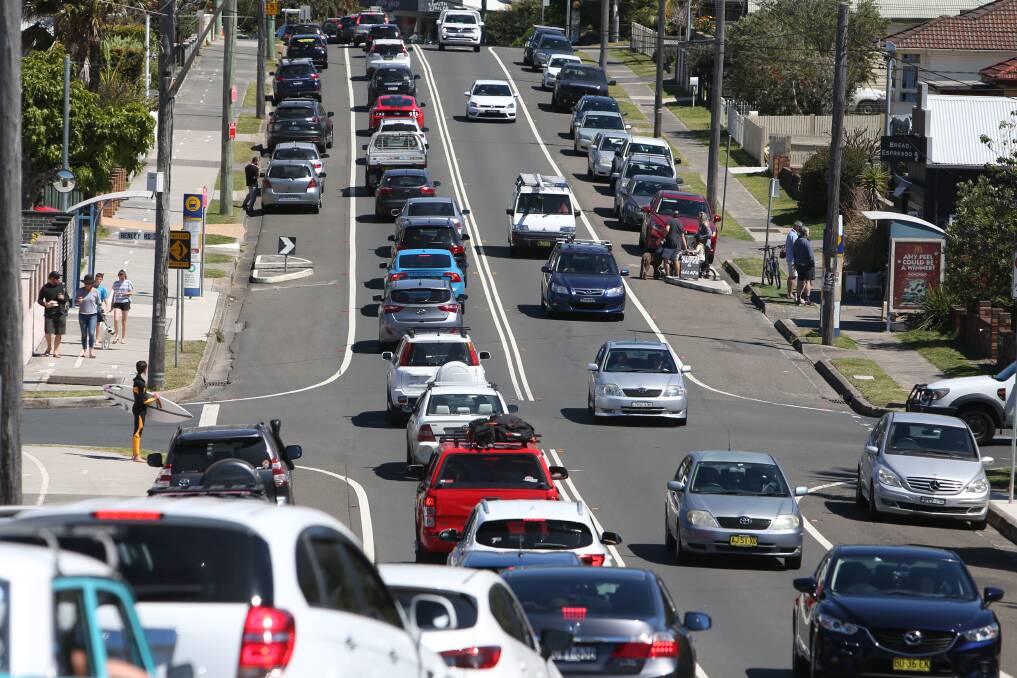 CALAMITY: Traffic on Lawrence Hargrave Drive in Thirroul on a public holiday. Picture: ADAM McLEAN.