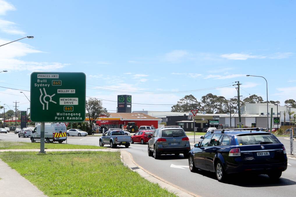 A plan that would offer solutions to the traffic congestion along the Princes Highway at Bulli has been scrapped, in favour of a new strategy. Picture: Sylvia Liber