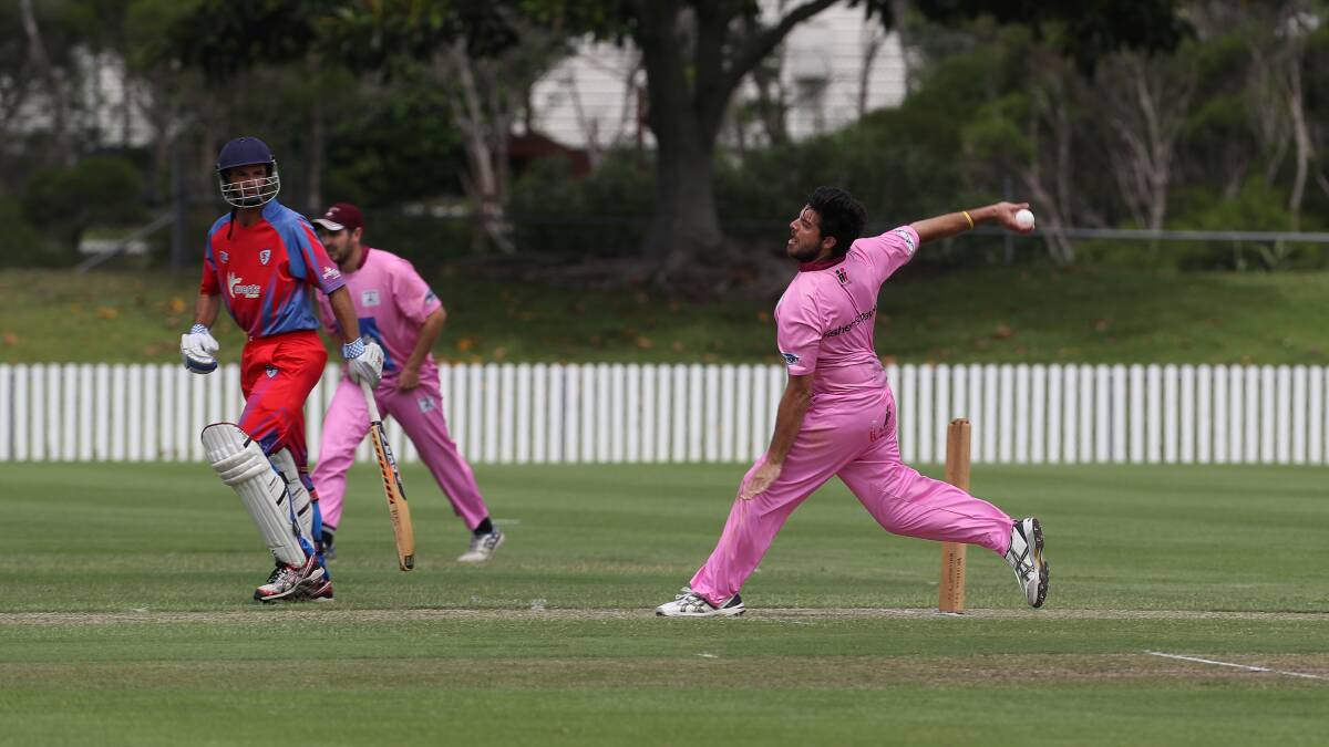 One more match: Wollongong's David Wood bowls during Sunday's semi-final victory over Wests. Picture: Robert Peet.