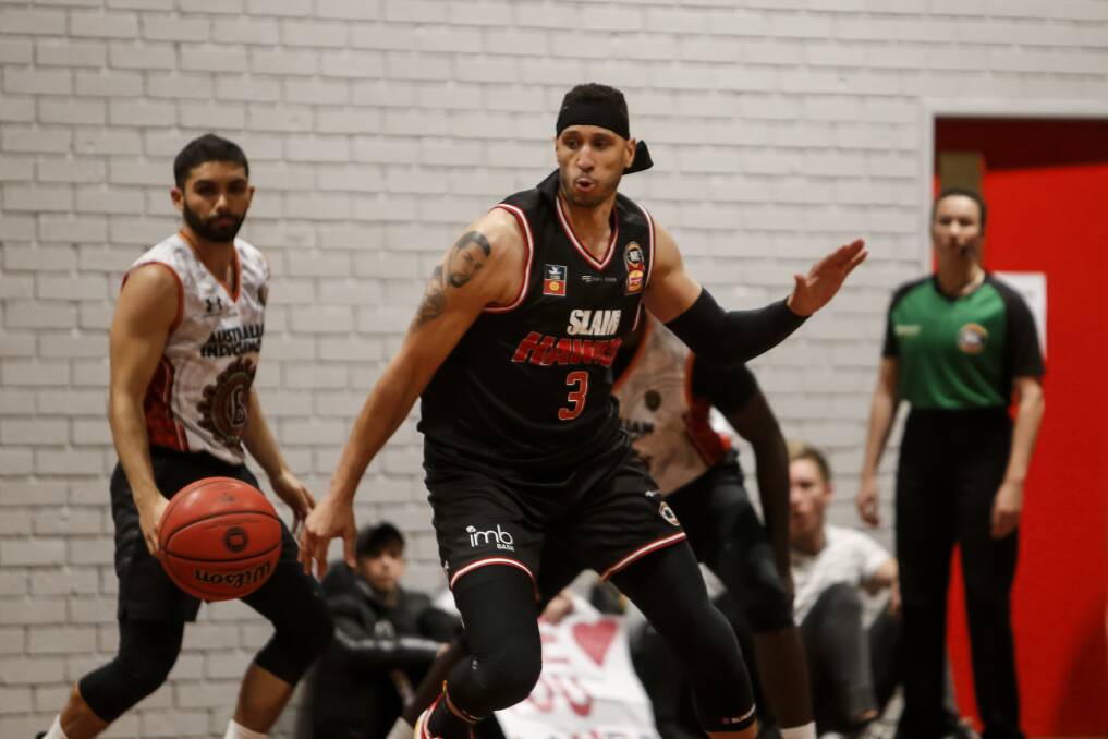 UNSELFISH: Hawks recruit Josh Boone has shown some encouraging signs when sharing the floor with fellow former All-NBL First Team centre AJ Ogilvy. Picture: Anna Warr