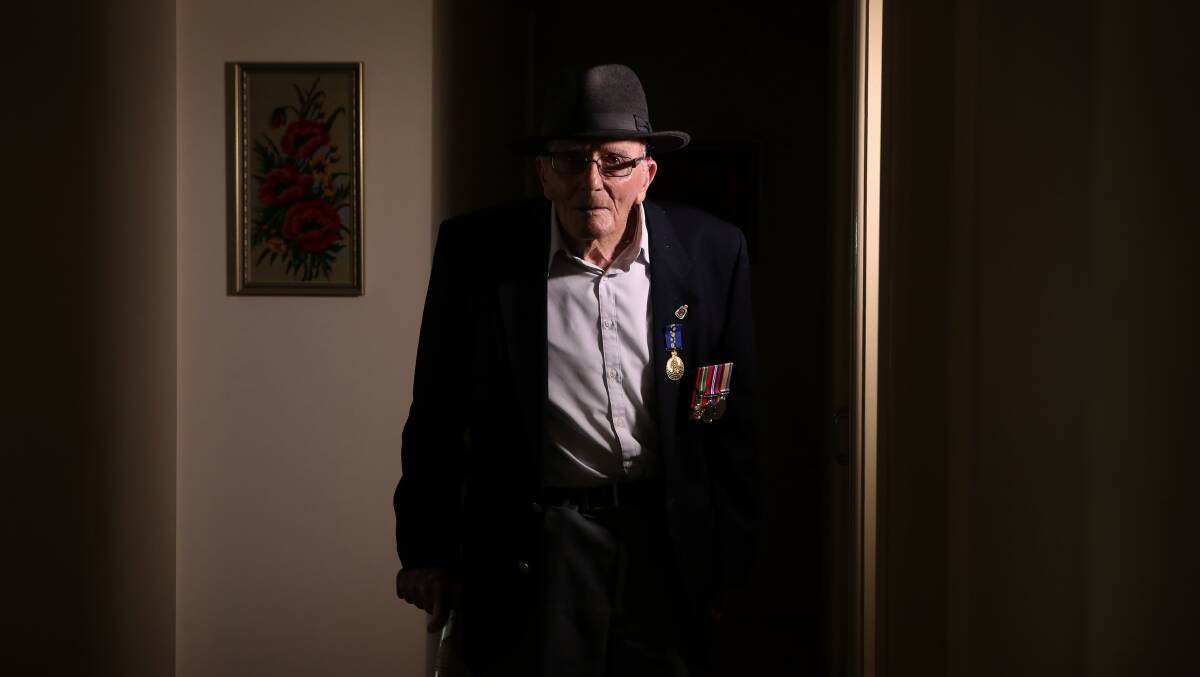 ILLAWARRA MERCURY. Pic of 95 year old Keith Davis for story about Victory in the Pacific Day's 75th anniversary on Saturday. Picture: Sylvia Liber. 13 August 2020