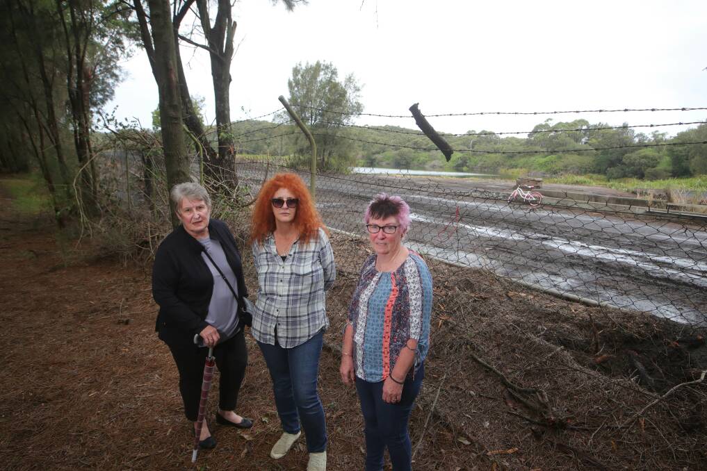 Primbee residents concerned about works which started on Boxing Day on a former dump site for copper smelter slag: Gabrielle Frawley, Astrid Hofmann and Tracy Mrsic. Picture by Sylvia Liber.