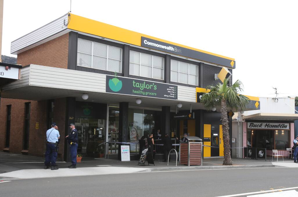 The Thirroul Commonwealth Bank branch in 2018 when it was the target of a robbery.