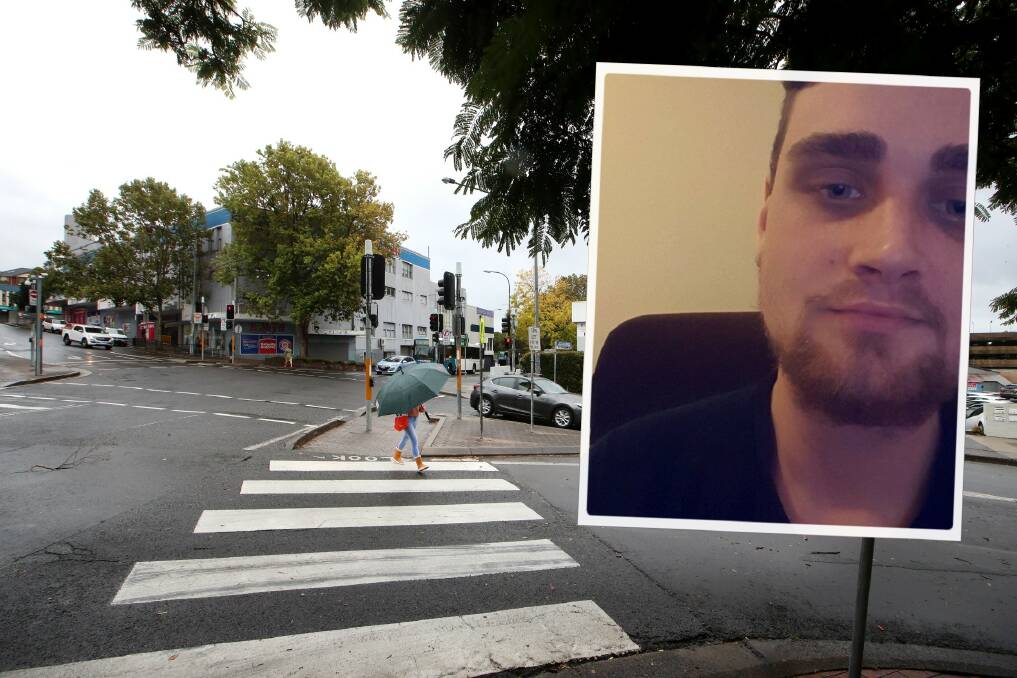 Justin Boenesch has been sentenced for stabbing a man and taking his phone in the Wollongong CBD last year.