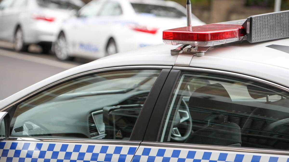 Police search for man who approached girl at Bulli