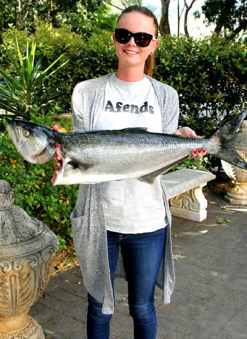 Lucy Alexander with her St Georges Basin 4.12 kilo tailor.