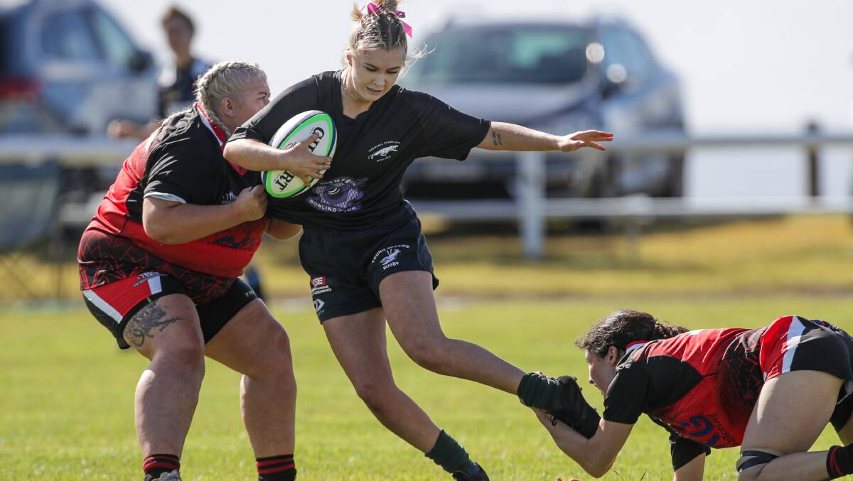 Grenfell player Jamila Piercy tries to bust through the Braidwood defence. Picture: Adam McLean