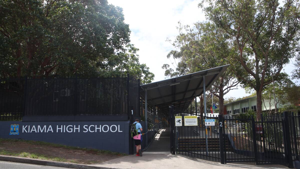 FORCED EVACUATION: Kiama High School was among more than 30 NSW high schools to have received anonymous threatening emails over the last two days. Picture: Sylvia Liber