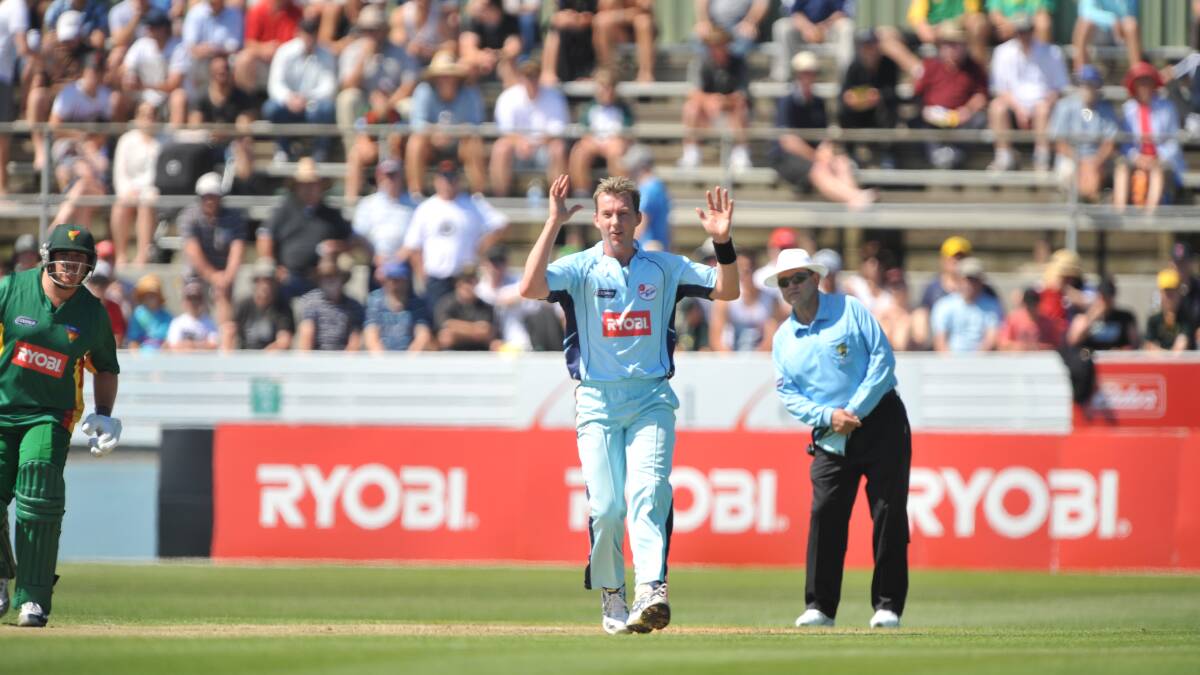 Brett Lee, pictured here bowling for NSW in a clash against Tasmania. Picture by Will Swan