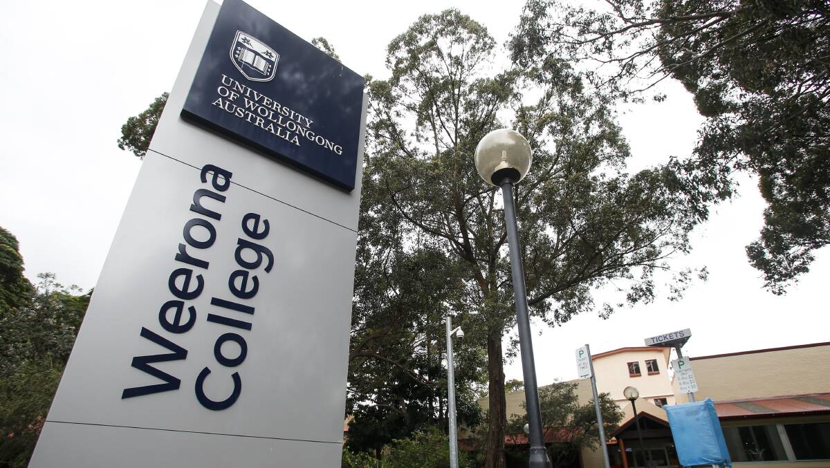 CONTRACT EXCHANGED: The University of Wollongong has exchanged a contract of sale for Weerona College. Picture: Anna Warr