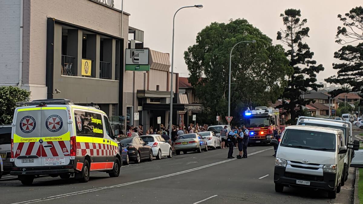 70 people evacuated from Wollongong club to escape fire